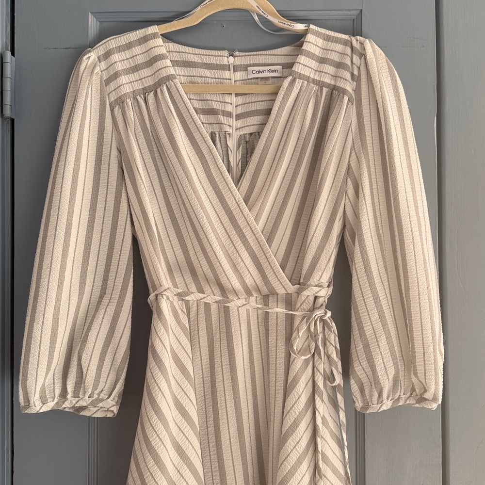 Calvin Klein a Line Faux Wrap White and Gray Dress - Picture 3 of 7